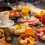 Hotel Plaza 3*